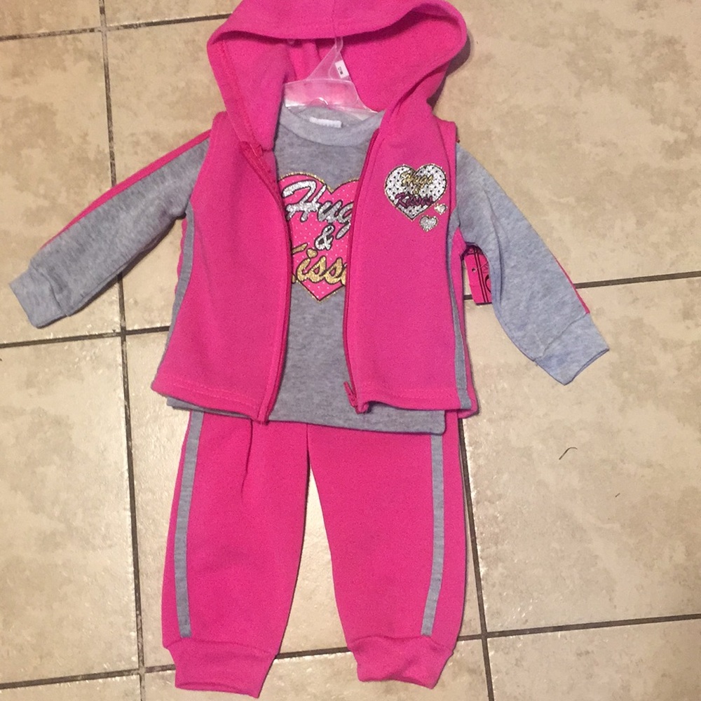 🔥 3 for $35 SALES Diva 3pcs kids hoody set - Picture 2 of 6